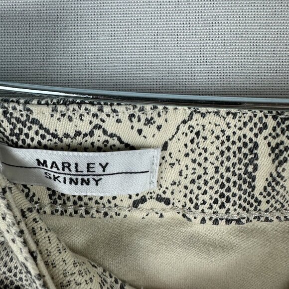 VIGOSS WOMEN'S SNAKESKIN PRINT JEANS STRAIGHT LEG ZIP FRONT POCKETS SIZE 6/7 - Picture 3 of 11